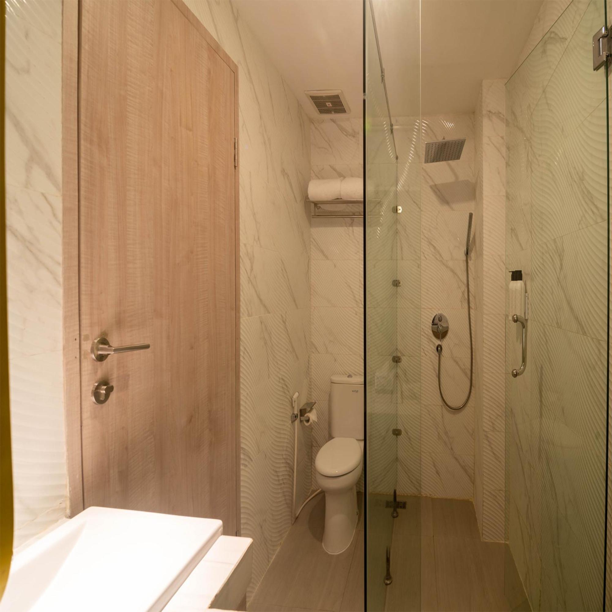 Yulia Hotel Managed By Hig Горонтало Екстер'єр фото