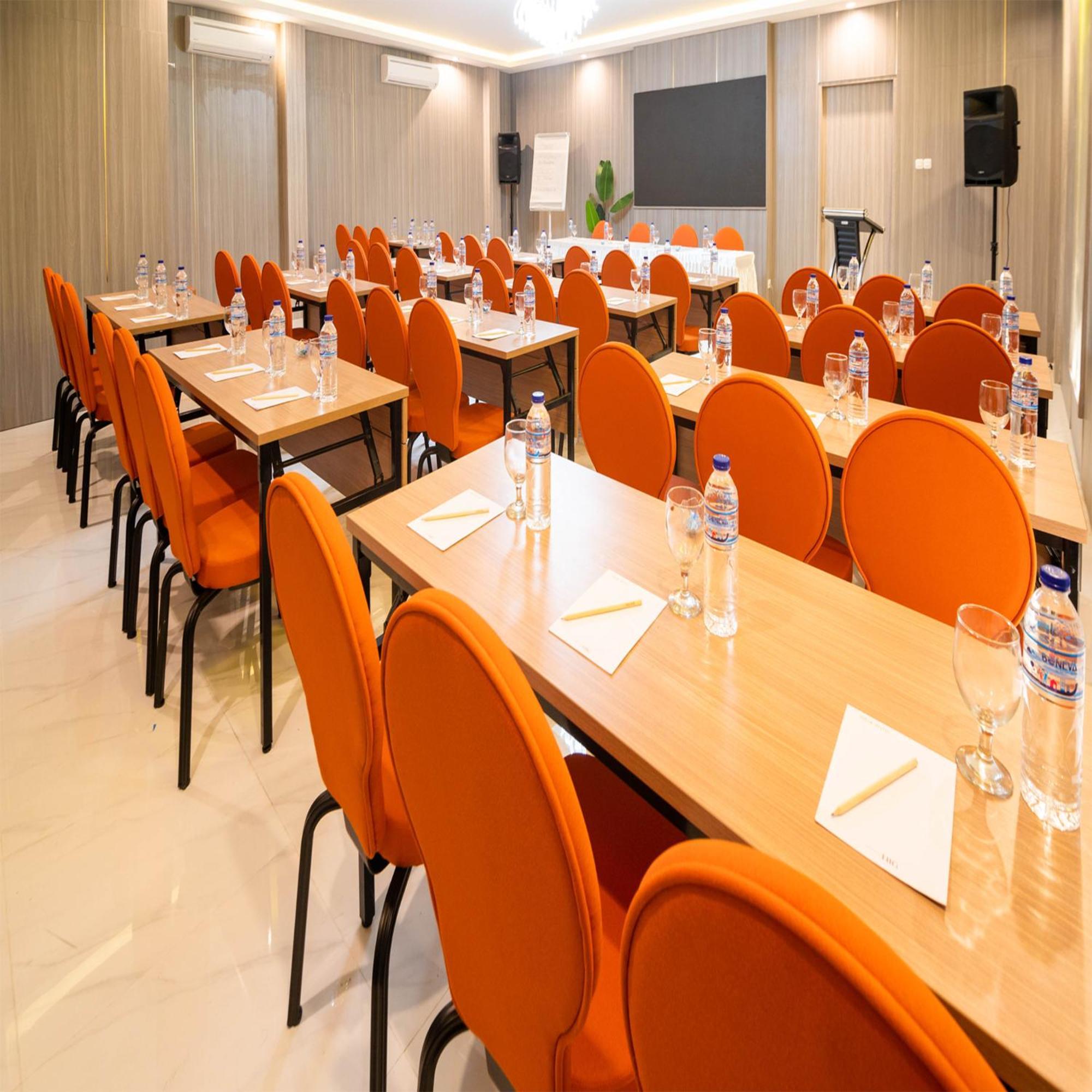 Yulia Hotel Managed By Hig Горонтало Екстер'єр фото